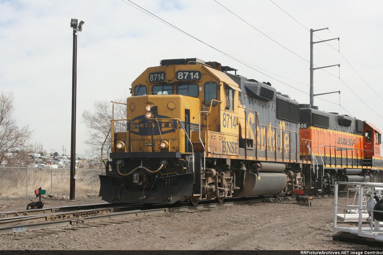 BNSF 8714